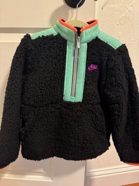 Nike Black Sherpa Pullover with Mint Trim and Purple Logo Toddler size 4T